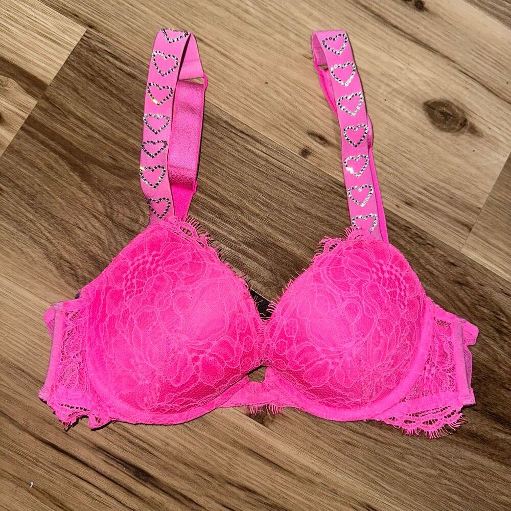 Victoria’s Secret barbiecore hot pink 32A push-up sequin bra
